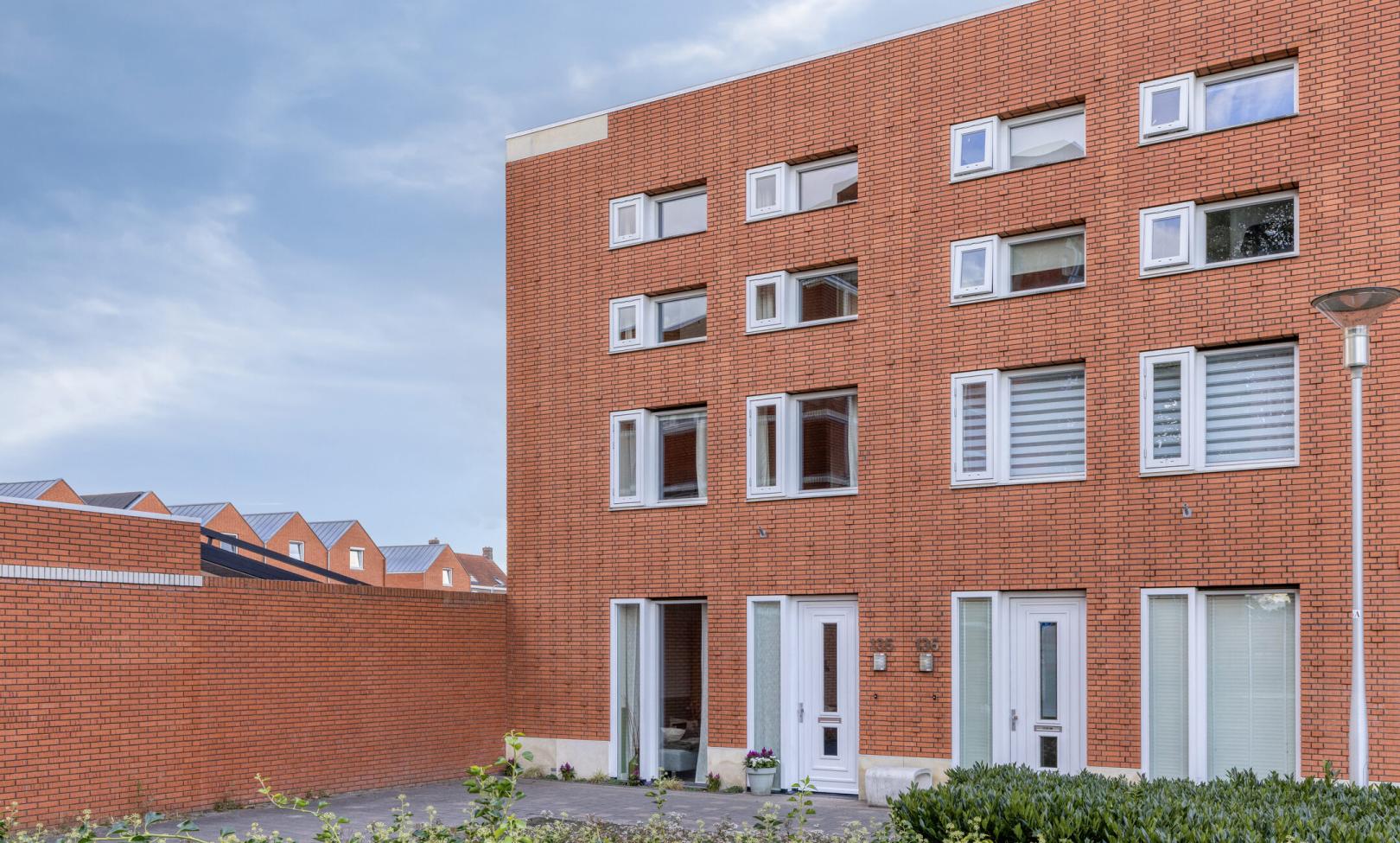 Tilburg, Sint Pieterspark 135