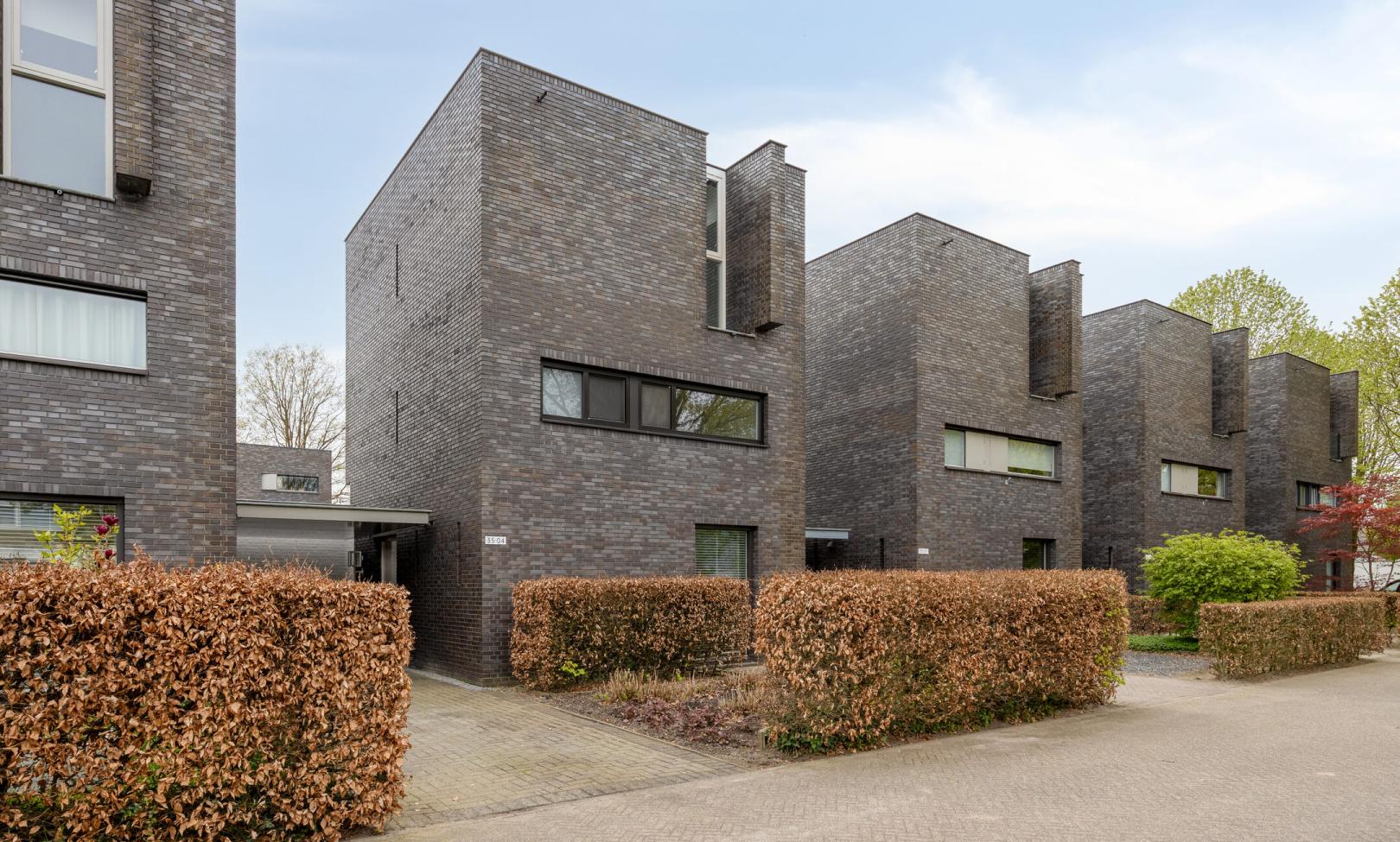 Goirle, Pater Pirestraat 35 04