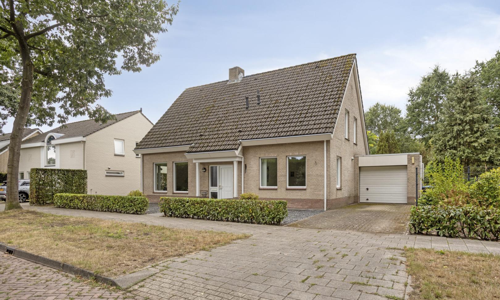 Goirle, Spoorbaan 1