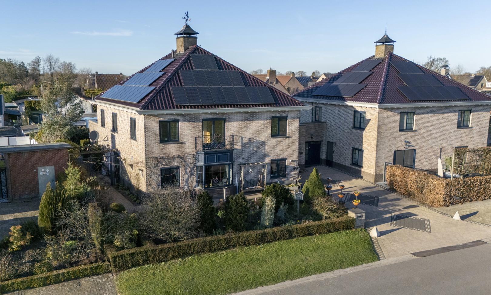 2382 Poppel, Hondseind 12d